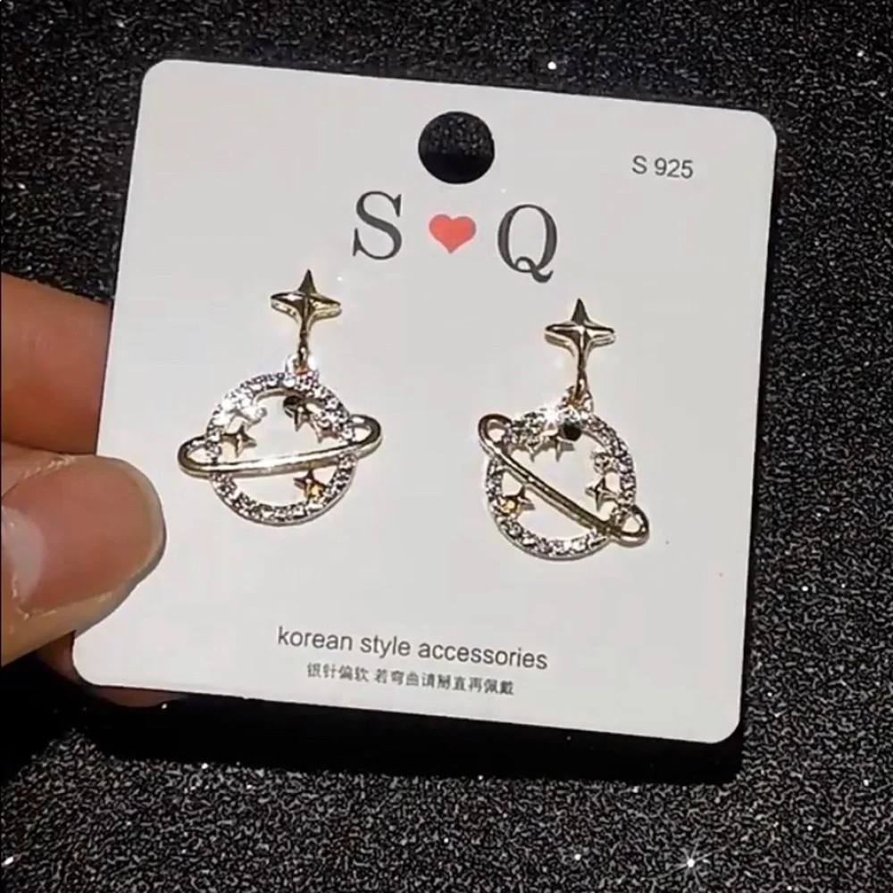 SUPER‎ Trendy “The Universe” Earrings